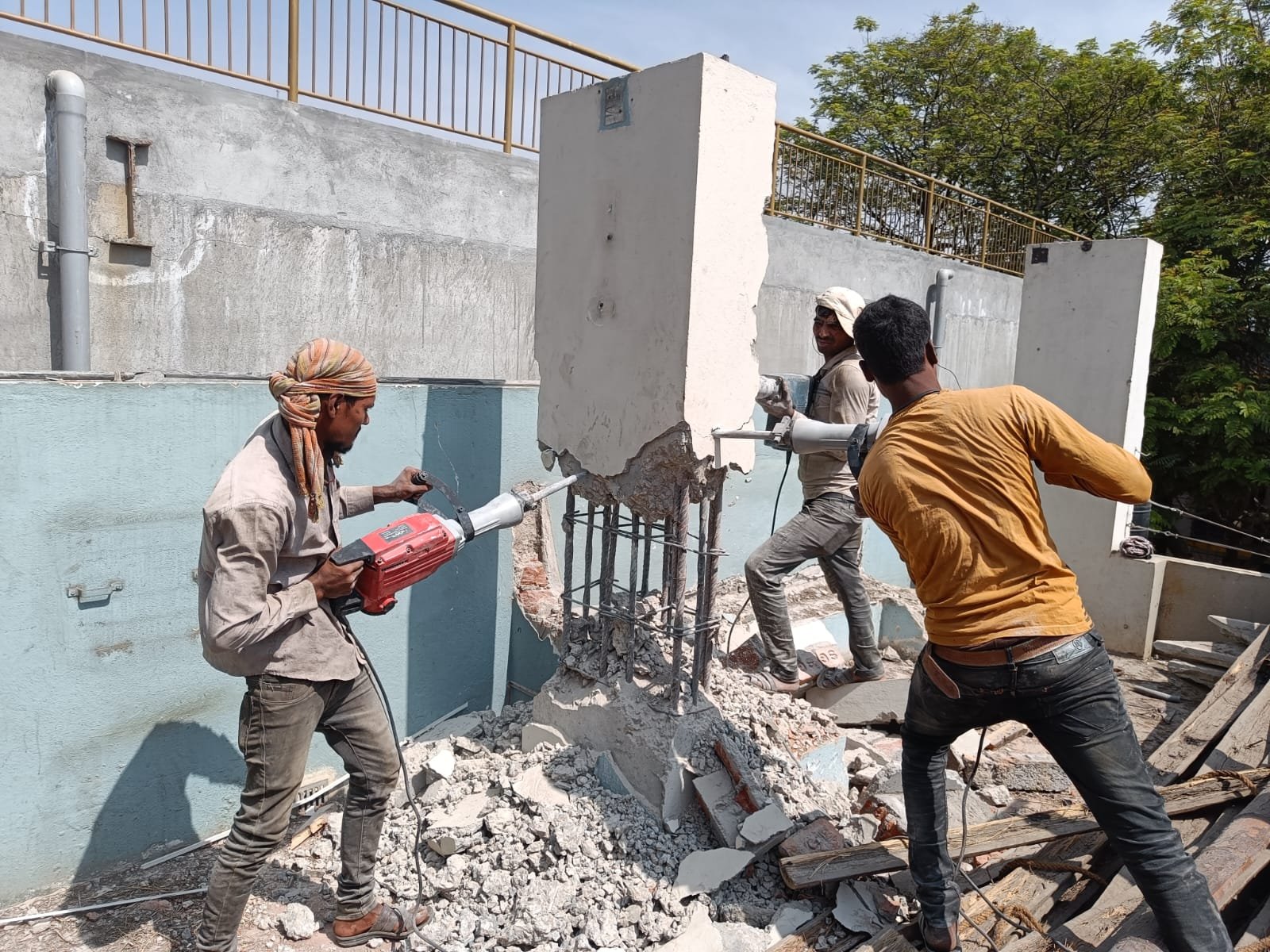 KGN Building Demolishers Bangalore,Best home Demolition Service in Bangalore with Affordable Price